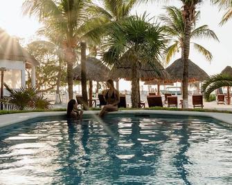 Hotel Puerto Holbox Beach Front - Holbox - Uima-allas
