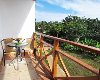 Hotel y Cabañas Tea Nui - Hanga Roa - Balcony