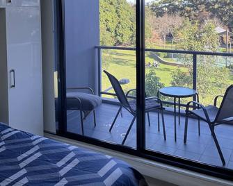 New fully furnished apartment- Pool and spa access - Sydney - Balcony