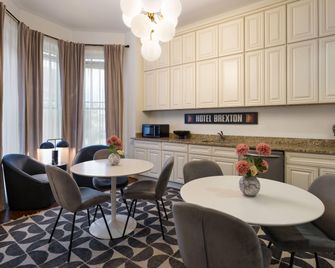 Hotel Brexton, Trademark Collection by Wyndham - Baltimore - Property amenity