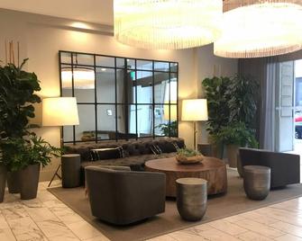 Frette Sheets on a Heavenly Bed? Yes Please - San Francisco - Lobby