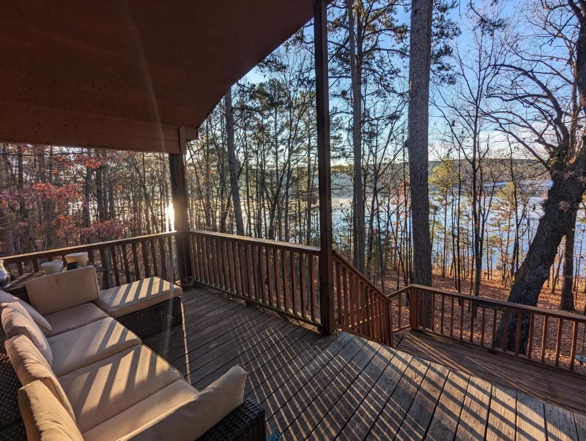 Greers Ferry Lake Cabin