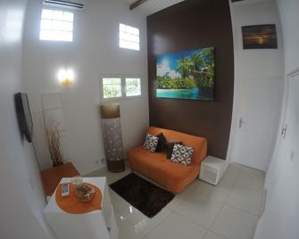 Appartement Coeur de Papillon - Baie Mahault - Living room