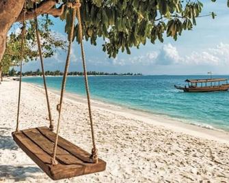 Yulaman Hotel - Gili Trawangan - Beach