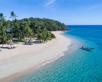 Paradise Cove Resort - Naukacuvu Island - Praia
