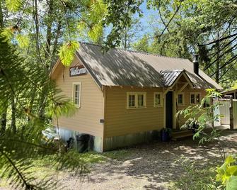 A Cabin in the Woods - Chehalis - Edificio
