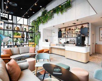 Staycity Aparthotels Paris La Defense - Курбевуа - Ресторан