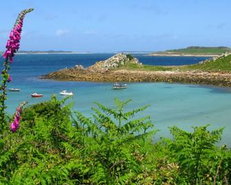 The Atlantic - Scilly-Inseln - Strand