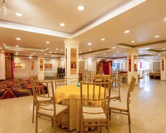 Hotel The Classic Inn Noida sector 70 - Noida - Salónek