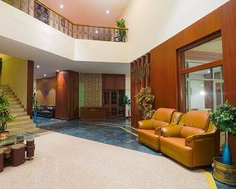 The Byke Sunshine Grand Ooty - Coonoor - Lobby