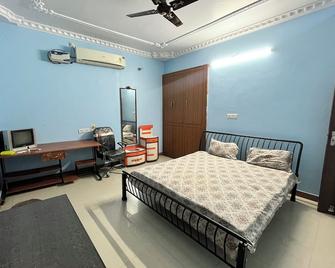 Nivas in Lucknow - Lucknow - Bedroom