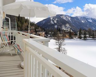 Apartment Alpes et Lac 40 by Interhome - Champex - Balkón