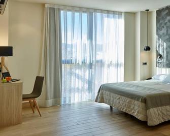 Hotel Bilbao Plaza - Bilbao - Bedroom