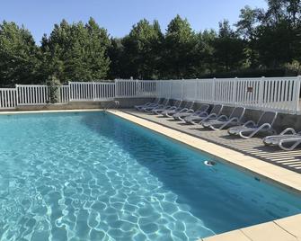 Les Bastides de Chanteraine - Aiguines - Pool