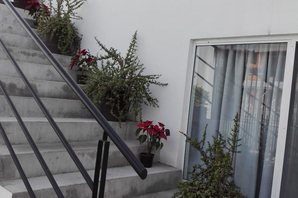 MV Suites - Monterrey - Stairs