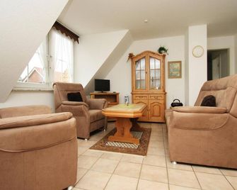 Ferienwohnungen am Mirower See, Mirow - Mirow - Wohnzimmer