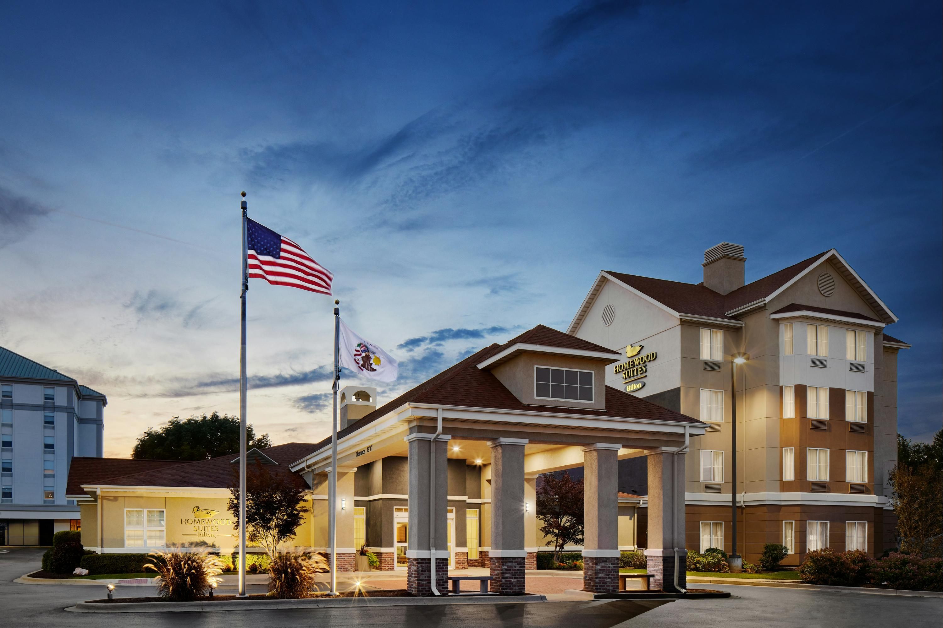 Homewood Suites by Hilton Champaign-Urbana - Champaign - Building