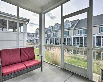 Patio and Pool Access Rehoboth Beach Retreat - Rehoboth Beach - Balcón