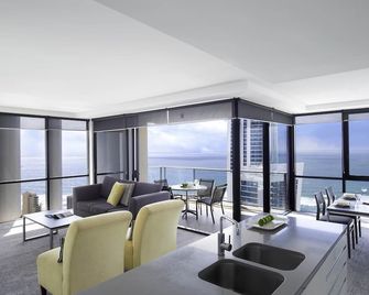 Mantra Circle on Cavill Surfers Paradise - Surfers Paradise - Living room