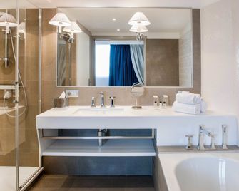 Grand Hotel Gallia & Londres - Lourdes - Baño