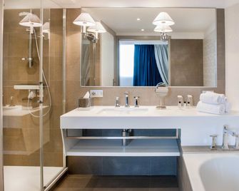 Grand Hotel Gallia & Londres - Lourdes - Baño