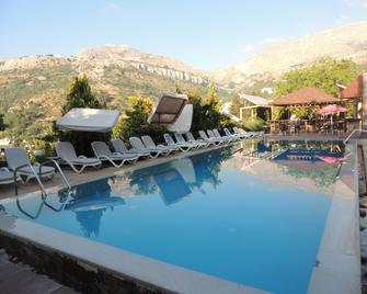 Faraya Village Club - Kfardebian - Pool