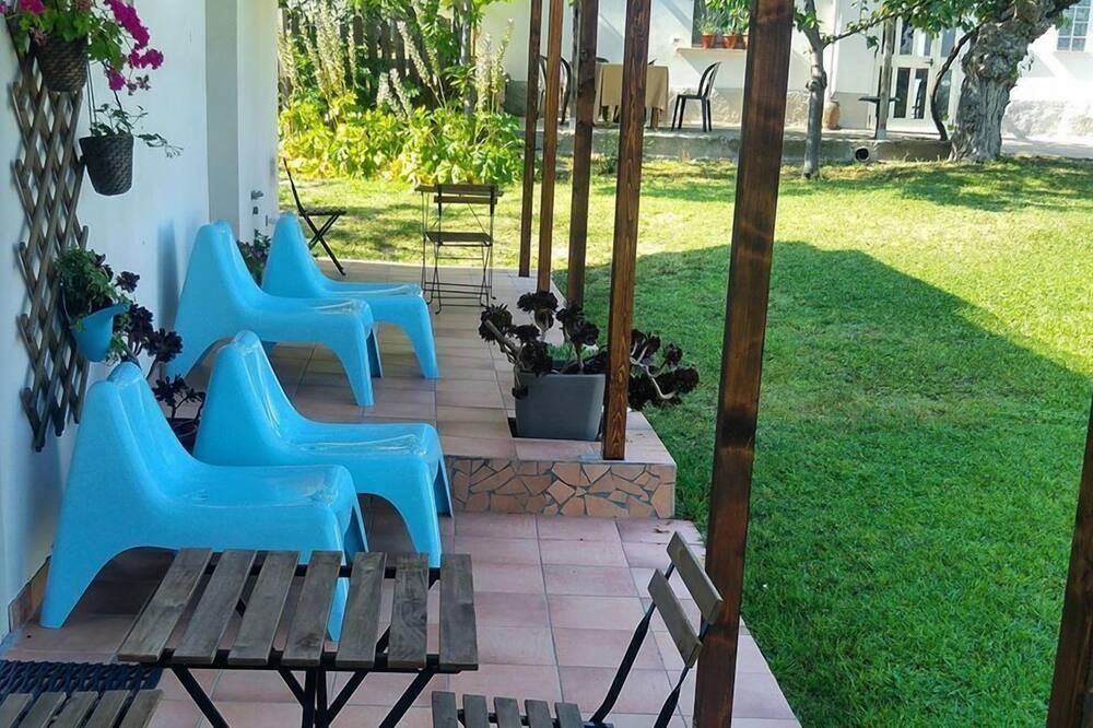 إل جاردينو فرا جلي أوليفي - تورينو دي سانجرو - شرفة مرصوفة