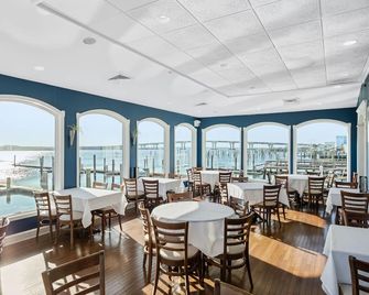 Tavern on the Bay Hotel - Albert Anastasia Suite - Somers Point - Ресторан