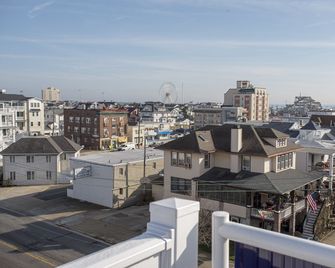 Biscayne Suites - Ocean City - Balcón