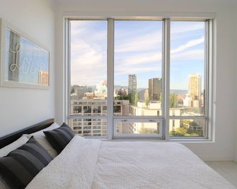 Luxurious 2 Br In Vancouver W/ Incredible Views - Vancouver - Bedroom