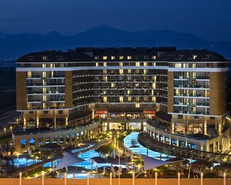Aska Lara Resort & Spa Hotel - Antalya - Building