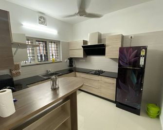 Private family home in Ernakulam town - Close to everything - Kochi - Küche
