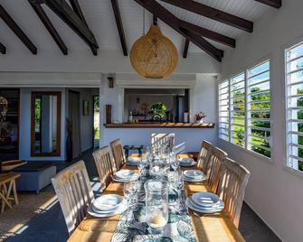 Villa Bwacajou 4-Star rated with private pool and view of the sea and Dominique - Grand-Bourg - Salle à manger