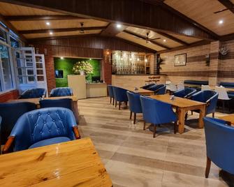 Balaut Resort - Nainital - Nhà hàng