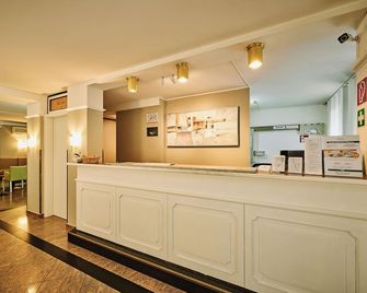 Hotel Deutschmeister - וינה - דלפק קבלה