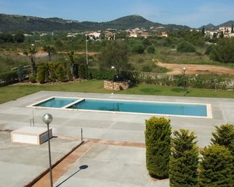 South Facing Penthouse Apt 100m to beach, Mountain Views, WiFi, Roof Sun Terrace - Son Servera - Pool