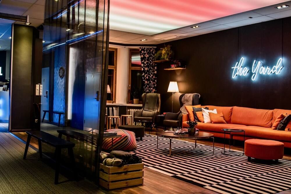 ذا يارد هوستل