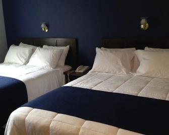 Travellers Motel - New Wing - Owen Sound - Bedroom