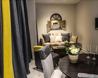 Baia Hotel Apartments Near Acropolis - Athene - Huiskamer