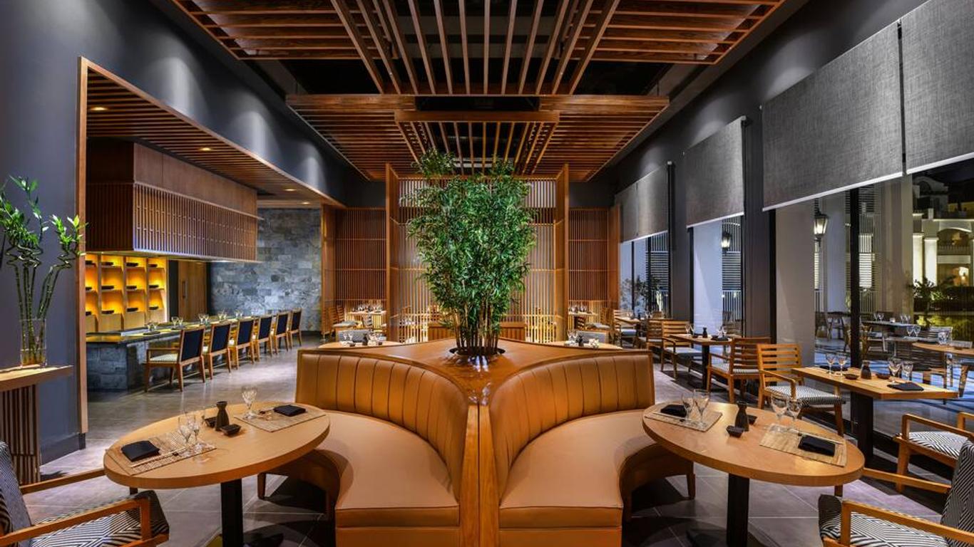 منتجع إيبروتل كورايا بيتش