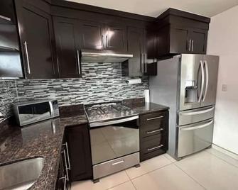 Great Home in a Gated Community! - Tijuana - Cocina