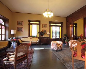 Hotel Roma - Scanno - Wohnzimmer