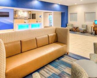Holiday Inn Express Newberg - Wine Country By IHG - Newberg - Lounge