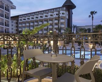 Blue Marlin Deluxe Spa & Resort - Konakli - Balcony