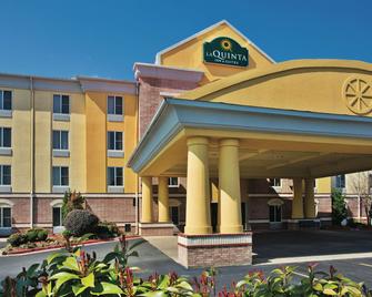 La Quinta Inn & Suites by Wyndham Hot Springs - Hot Springs - Edificio