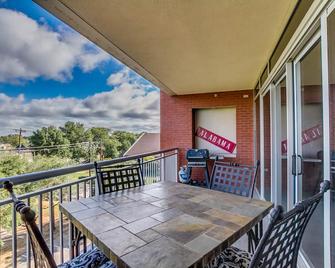 A Roll-Tide Rental 2 Blocks From Saban Field At Bryant Denny Stadium!! - Tuscaloosa - Balcony