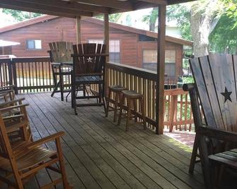 Rio Cancion on Guadalupe Cabin 2 - New Braunfels - Patio