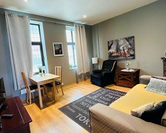 Norhostel Apartment - Ålesund - Stue
