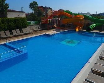 Grand Ayzek Otel - Ordu - Piscina