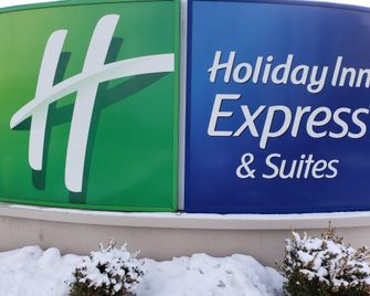 Holiday Inn Express & Suites Klamath Falls Central By IHG - Klamath Falls - Edificio